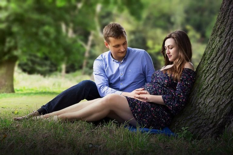 אישה בהריון - מדיום