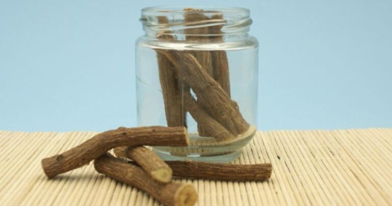 ליקוריץ מיומנו